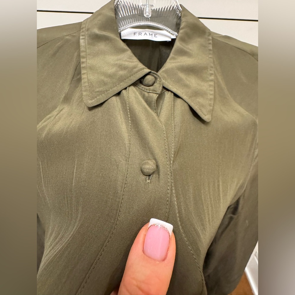 FRAME 100% silk blouse with bell sleeves with a slit, olive, size XS